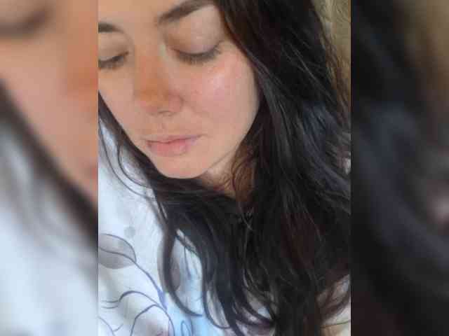 Naturally_Mom webcam