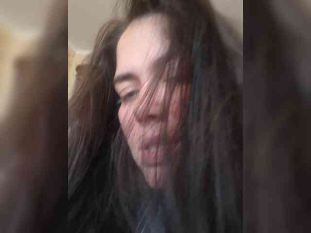 Naturally_Mom webcam