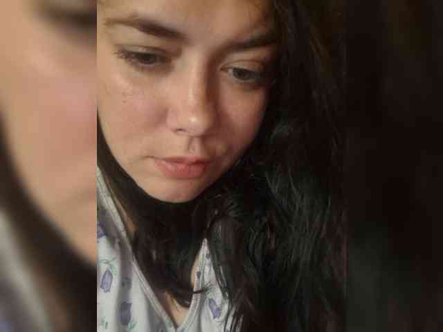 Naturally_Mom webcam