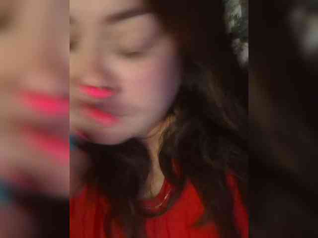 Naturally_Mom webcam