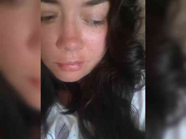 Naturally_Mom webcam
