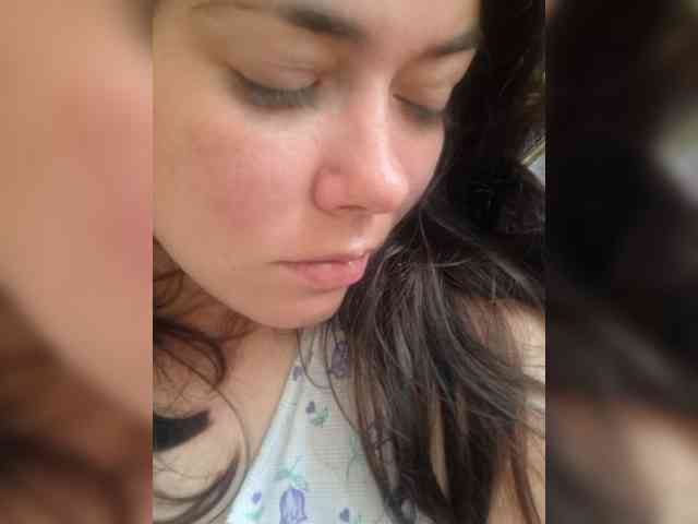 Naturally_Mom webcam
