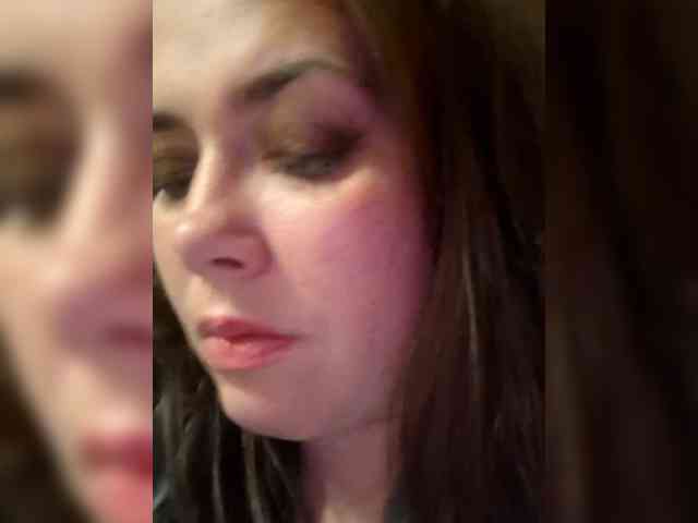 Naturally_Mom webcam