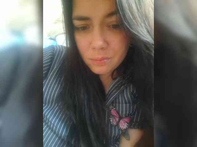 Naturally_Mom webcam