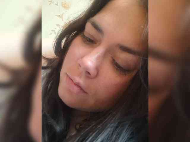 Naturally_Mom webcam