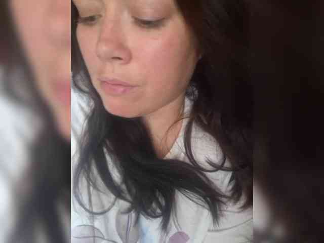 Naturally_Mom webcam