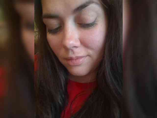 Naturally_Mom webcam