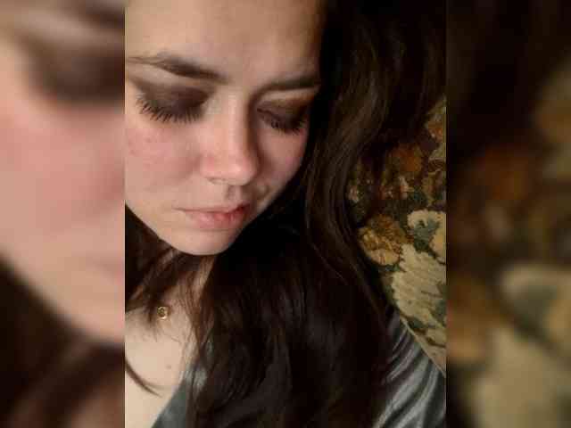 Naturally_Mom webcam