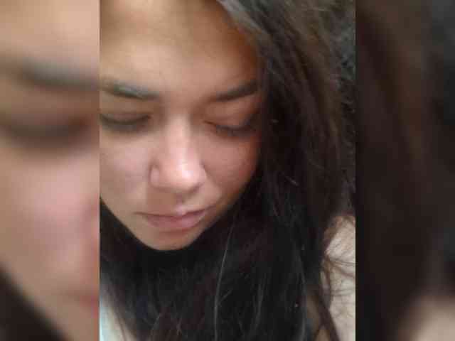 Naturally_Mom webcam