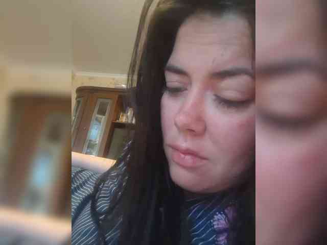 Naturally_Mom webcam