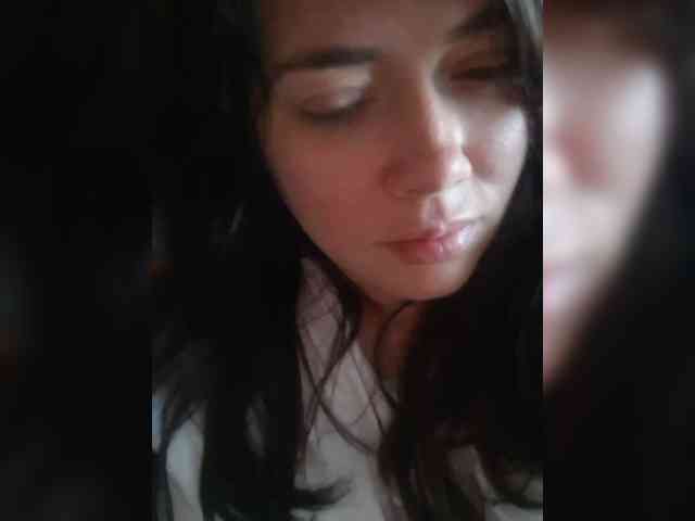 Naturally_Mom webcam