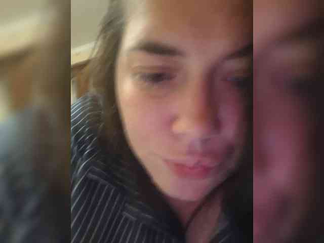 Naturally_Mom webcam