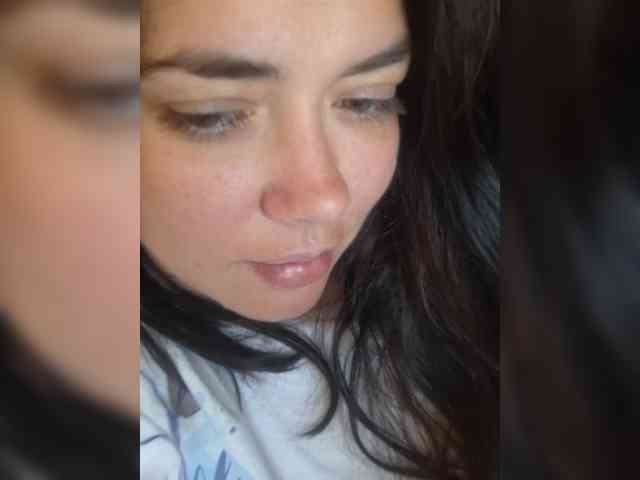 Naturally_Mom webcam