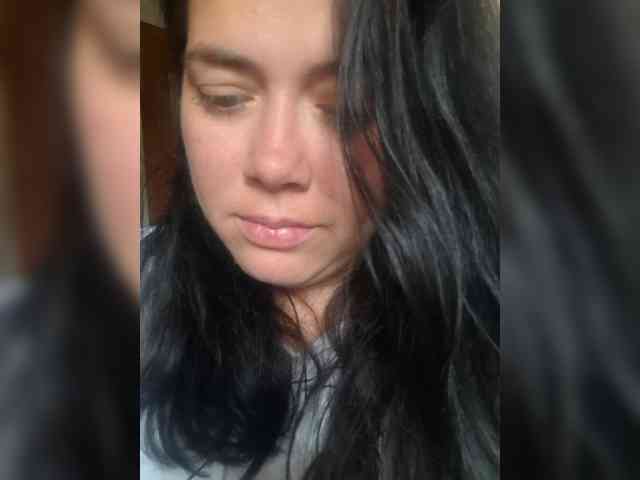 Naturally_Mom webcam