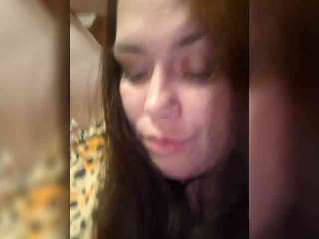 Naturally_Mom webcam