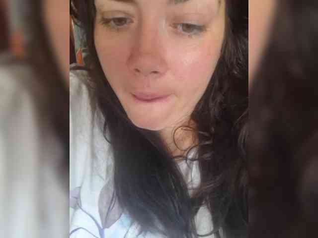 Naturally_Mom webcam