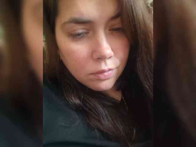 Naturally_Mom webcam