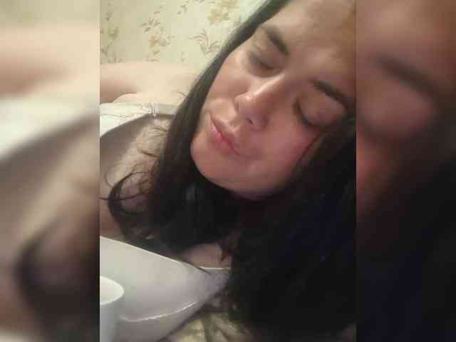 Naturally_Mom webcam