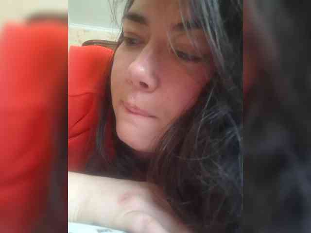 Naturally_Mom webcam
