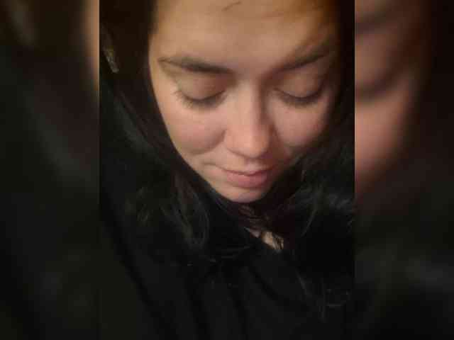 Naturally_Mom webcam