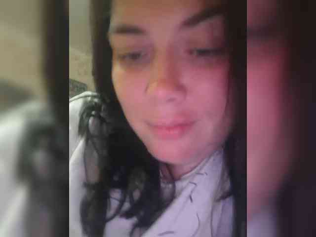 Naturally_Mom webcam