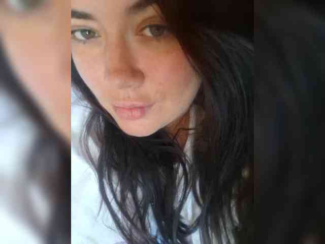 Naturally_Mom webcam