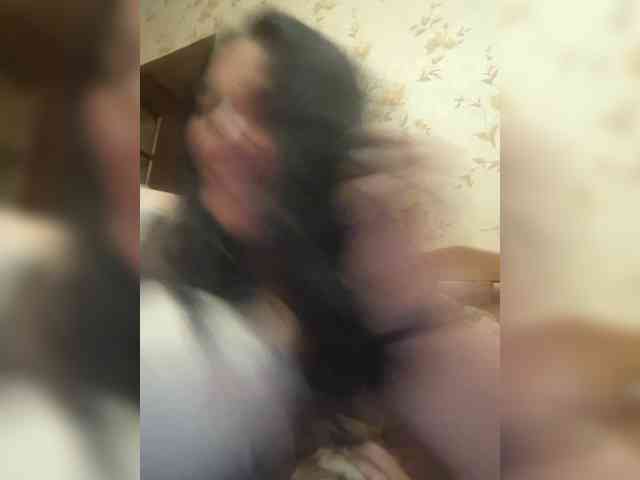 Naturally_Mom webcam