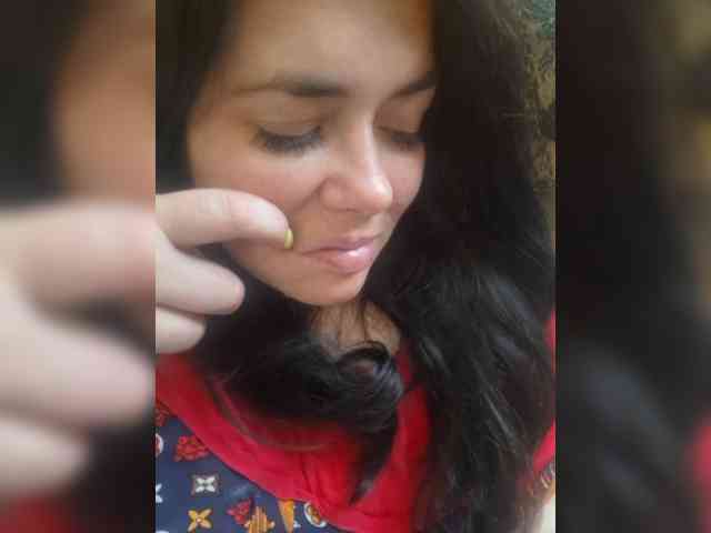 Naturally_Mom webcam