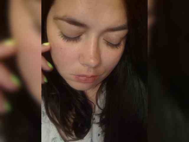 Naturally_Mom webcam