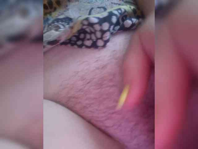 Modelo: Naturally_Mom