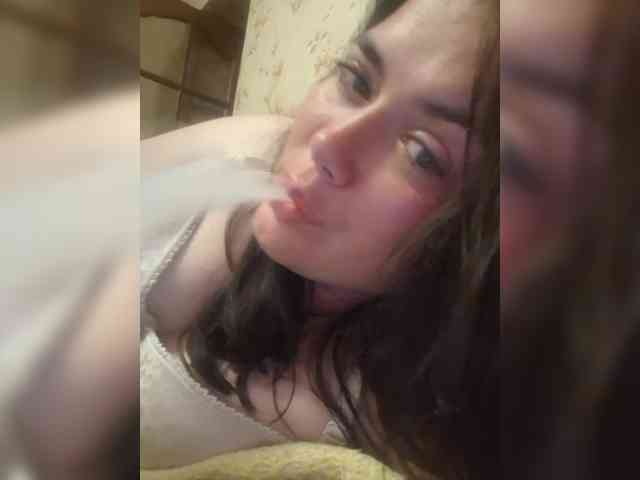 Naturally_Mom webcam