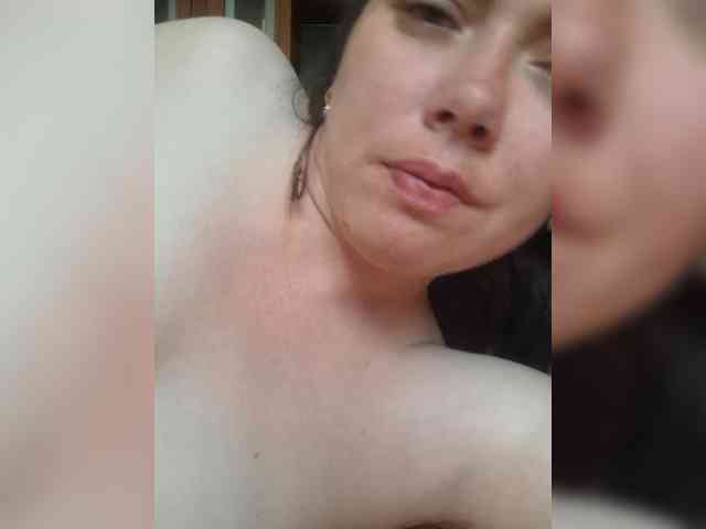 Naturally_Mom webcam
