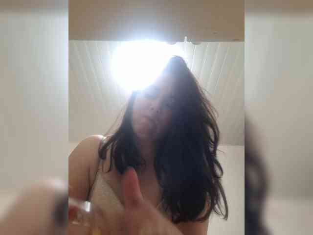 Naturally_Mom webcam