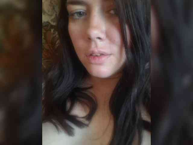 Naturally_Mom webcam