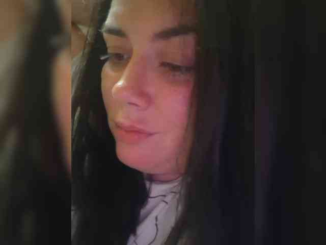 Naturally_Mom webcam