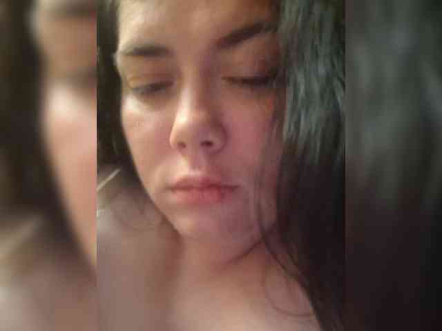 Naturally_Mom webcam