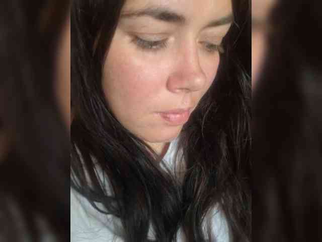 Naturally_Mom webcam