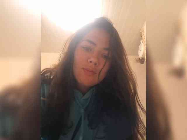 Naturally_Mom webcam