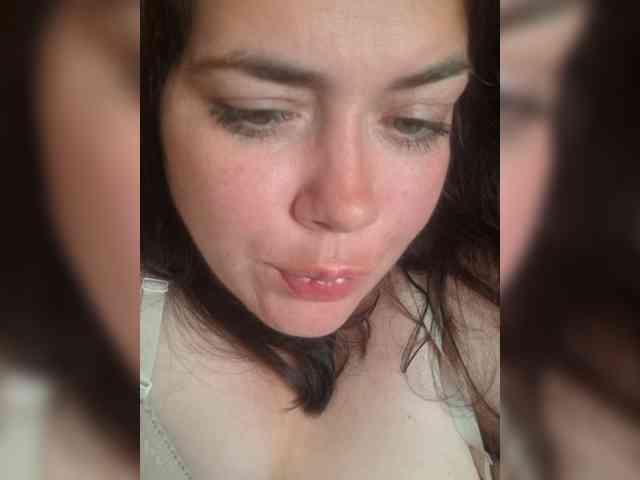 Naturally_Mom webcam