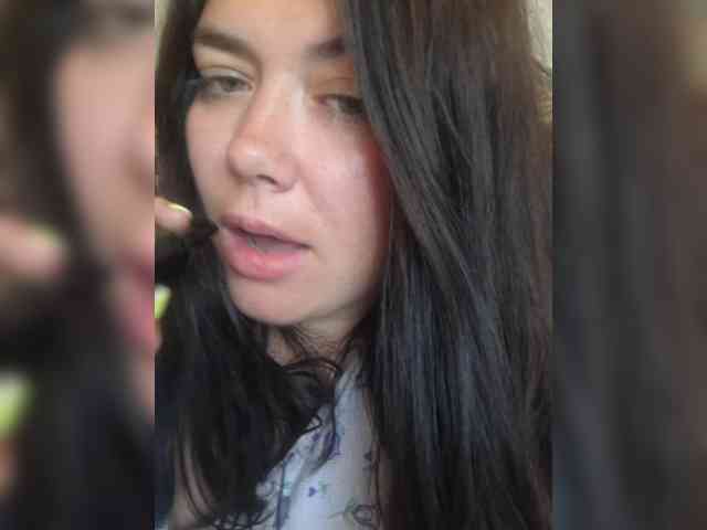 Naturally_Mom webcam