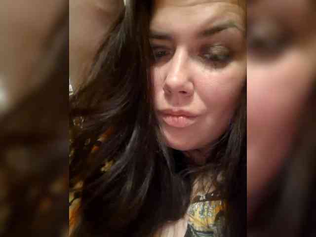 Naturally_Mom webcam