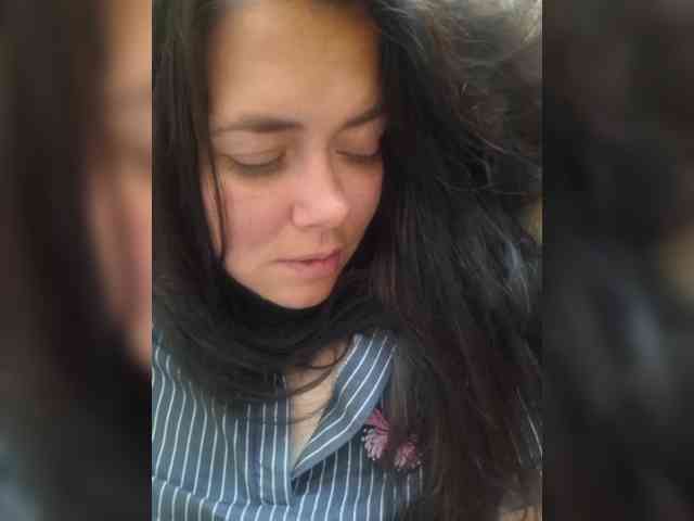 Naturally_Mom webcam
