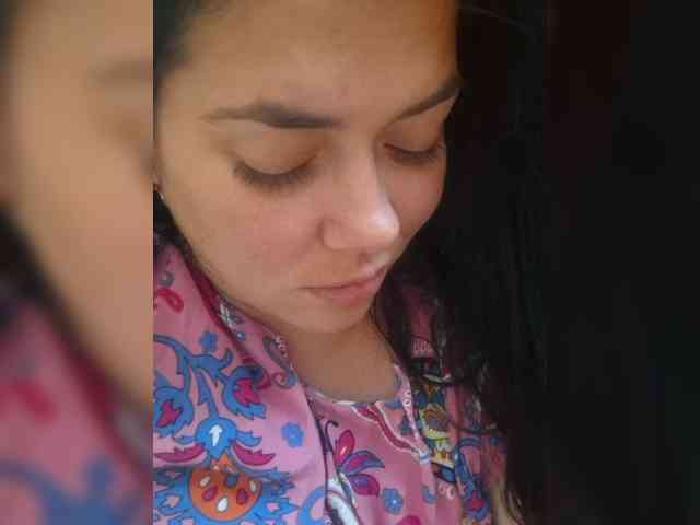 Naturally_Mom webcam