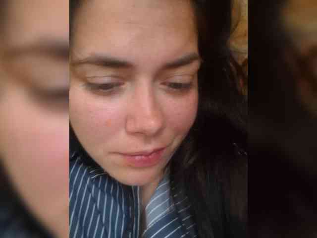 Naturally_Mom webcam