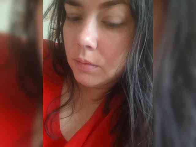 Naturally_Mom webcam