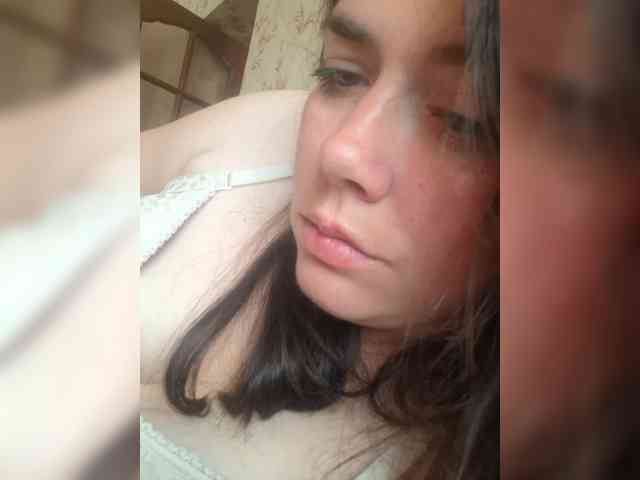 Naturally_Mom webcam