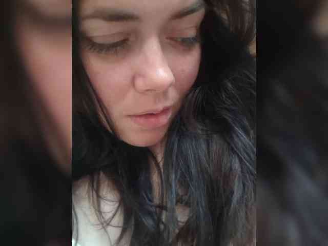 Naturally_Mom webcam
