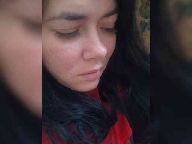 Model: Naturally_Mom