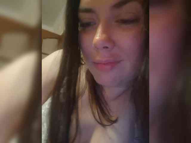 Naturally_Mom webcam