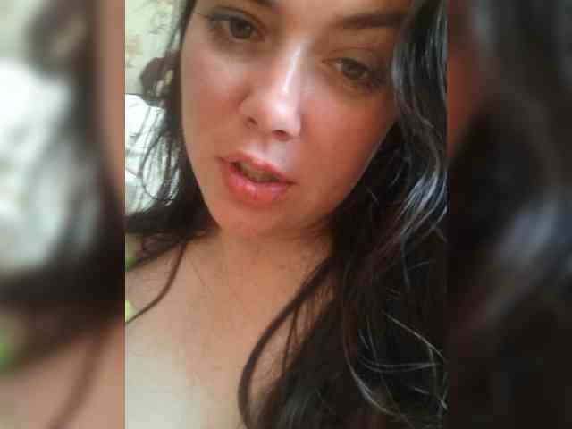 Naturally_Mom webcam